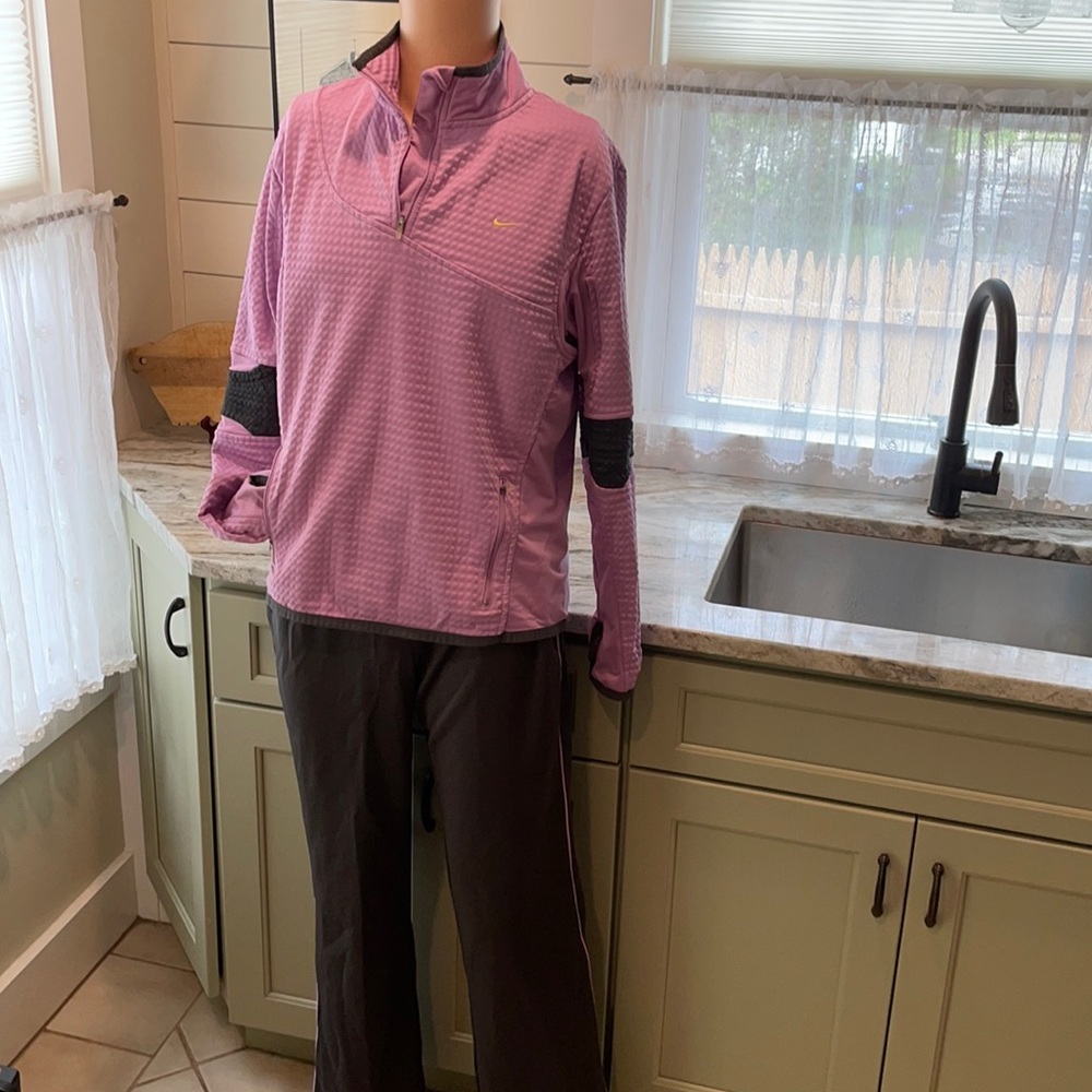 Beautiful Nike Thermal outfit